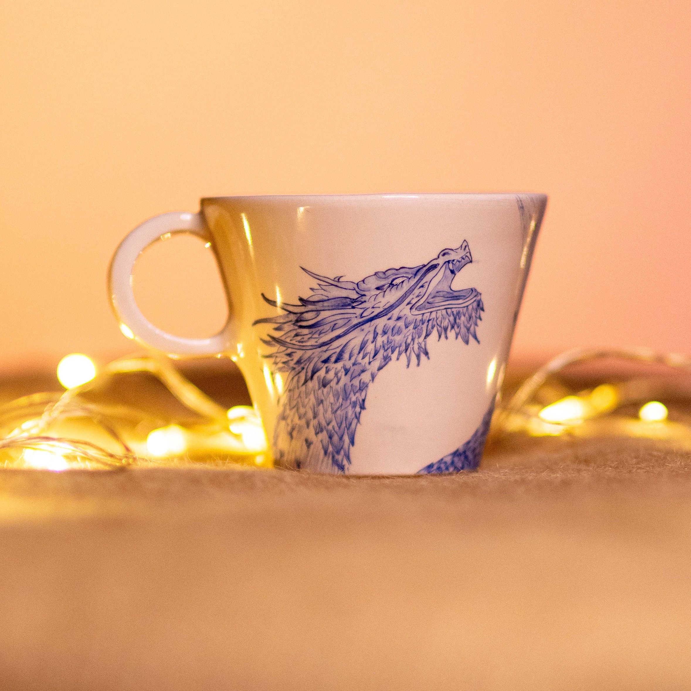 White dragon pottery - Etsy 日本
