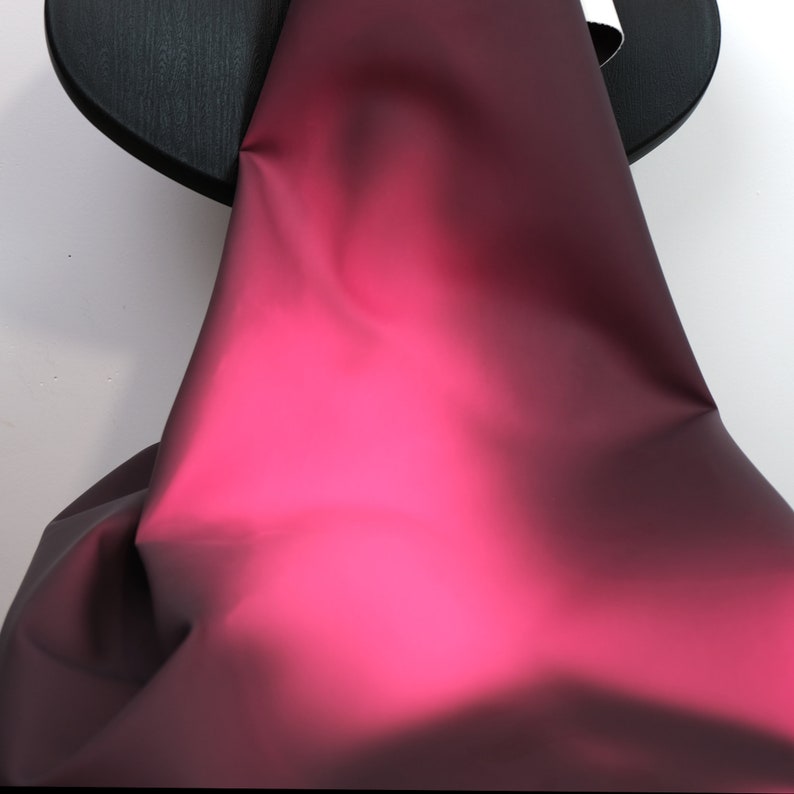 Thermochromic Fabric, Dark Brown Change to Magenta, Black Red Change