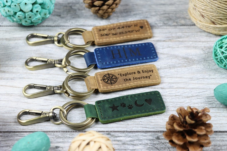 Personalized Leather Keychain, Gifts Under 10, BIRTHDAY GIFT, Gift for Her, Mens Gift, Unisex Gifts, Gift for Dad image 3