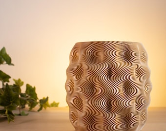 FIRE – A modern design vase with flowing lines, Made in Italy