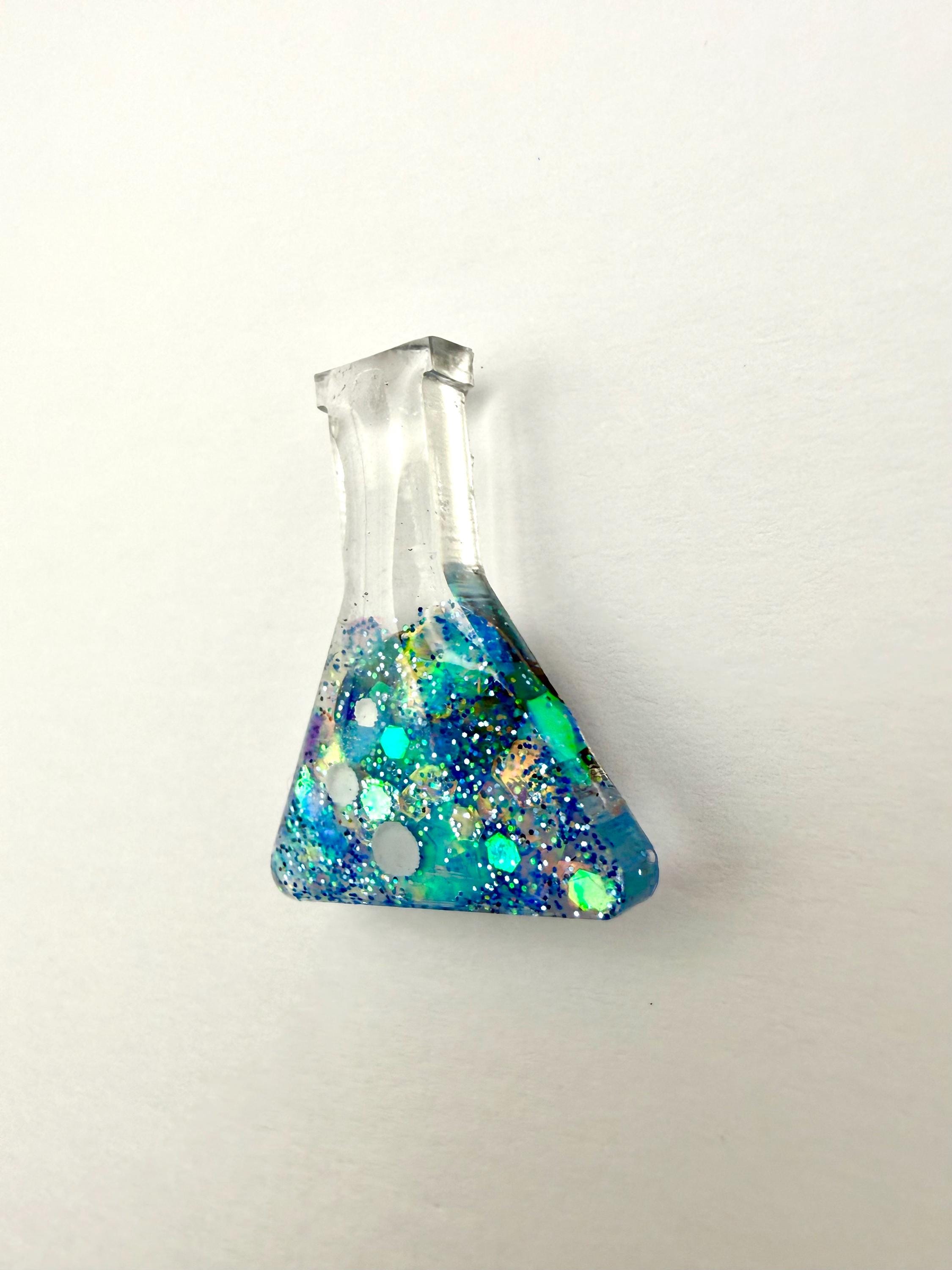 Blue Glitter Conical Flask Pin- Science Pin, Chemistry Badge, Lab Geek ...