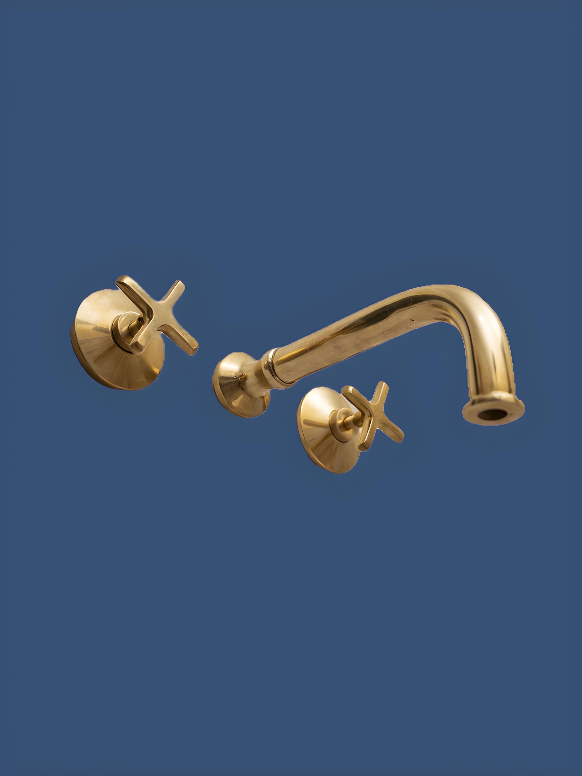重厚な真鍮製壁掛け水栓、浴室用壁掛け水栓、真鍮製浴槽用蛇口、無塗装 