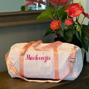 Sac de voyage personnalisé en seersucker pour enfants ; Sac de voyage pour bébé ; Sac de sport pour enfants ; Sac de voyage personnalisé avec prénom ou monogramme