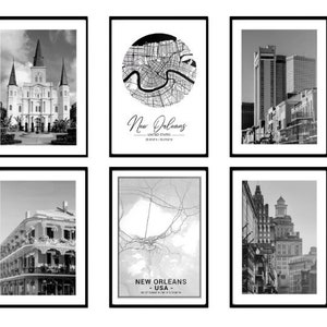 Puede incluir: Conjunto de seis impresiones enmarcadas en blanco y negro que muestran diferentes vistas de Nueva Orleans, Luisiana. Las impresiones incluyen un mapa de la ciudad, una vista de la Catedral de San Luis y varias escenas callejeras.