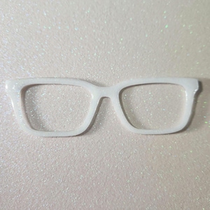 Iridescent White Magnetic Glasses Topper