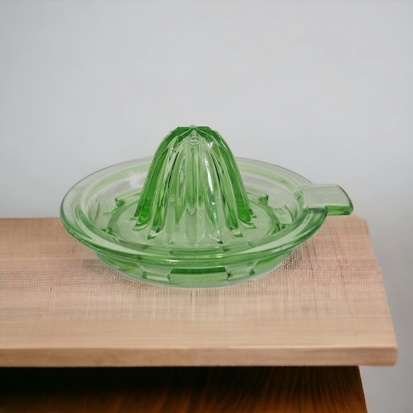 Hazel Atlas Small Uranium Depression Glass Citrus Juicer Reamer Drain Holes Vtg