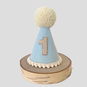 Blue/Beige felt birthday party hat, Boy blue party hat, 1st birthday, Cake smash party hat, Photoshoot party hat, Any age