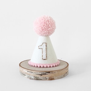 Wit/roze 1e verjaardag vilten feestmuts, vilten feestmuts, cake smash meisjeshoed, fotoshoothoed, vilten hoed