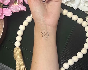 Tatuaje temporal de ardilla