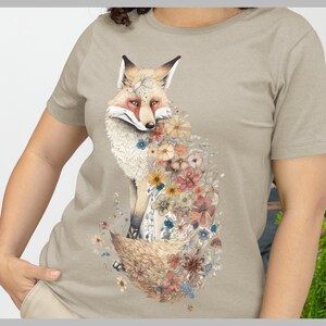 Vintage Fox Organic-skjorta: Vit räv- och blom-t-shirt, bohemisk blommig t-shirt med rävmotiv, botaniska blommiga kläder, present till henne