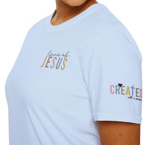 Camiseta "Amor de JESUS - Criado com uma proposta" lettering, Camiseta de fé religiosa cristã, Camiseta de Páscoa com letras em tons pastel cristãos
