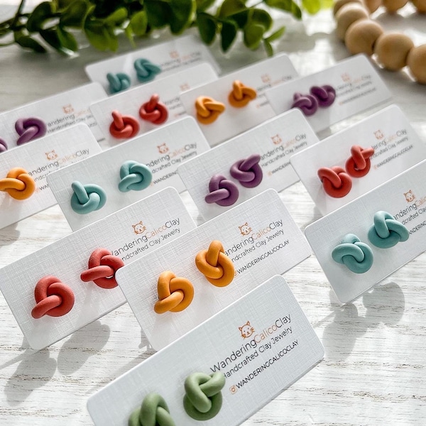 Boucles d'oreilles nouées faites main en pâte polymère : bijoux bohèmes