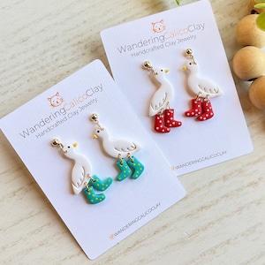 Gans met regenlaarzen oorbellen, oorbellen lente zomer, dierenliefhebber cadeau, oorbellen eend klei, unieke dierensieraden, cadeau voor dierenarts