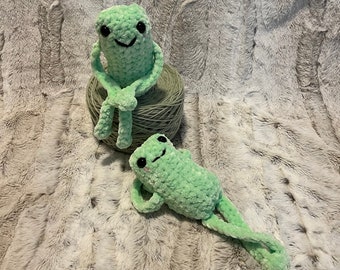 Long Leg Frog Crochet Stuffed Animal / Plushie Toy