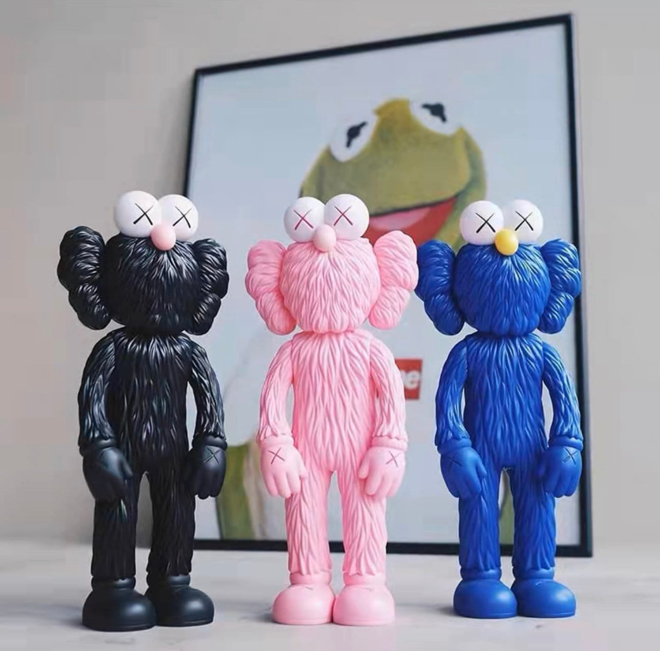 Bearbrick supreme  Pink christmas gifts, Kaws iphone wallpaper, Toy  collection