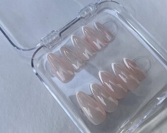 Aesthetic French tips