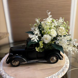 Rustic Metal Truck Wedding Centerpiece: Farmhouse Floral Arrangement