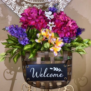 Welcome Door Basket, Rustic Floral Basket, Spring Summer Door Hanger, Floral Wall Basket, Wicker Basket Arrangement, Farmhouse Decor