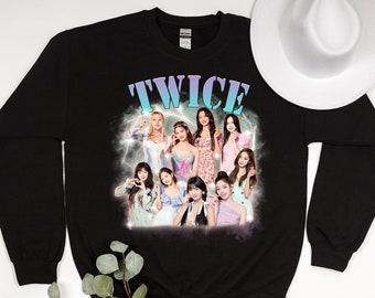 Cute Twice Members Chibi Sweatshirt, Twice Kpop Sweatshirt, Kpop Shirt, K-Drama, Korean Lover Gift, Korean Heart Hoodie, Korean Pop, Jihyo