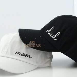 Chapeau pour maman et papa | Chapeau pour faire-part de grossesse | Chapeau brodé papa | Casquette de baseball| Broderie personnalisée| Cadeau Fête des Mères| Cadeau fête des pères