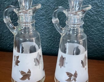 Vintage Mid Century Anchor Hocking Frosted to Clear Leaves Oil and Vinager Set