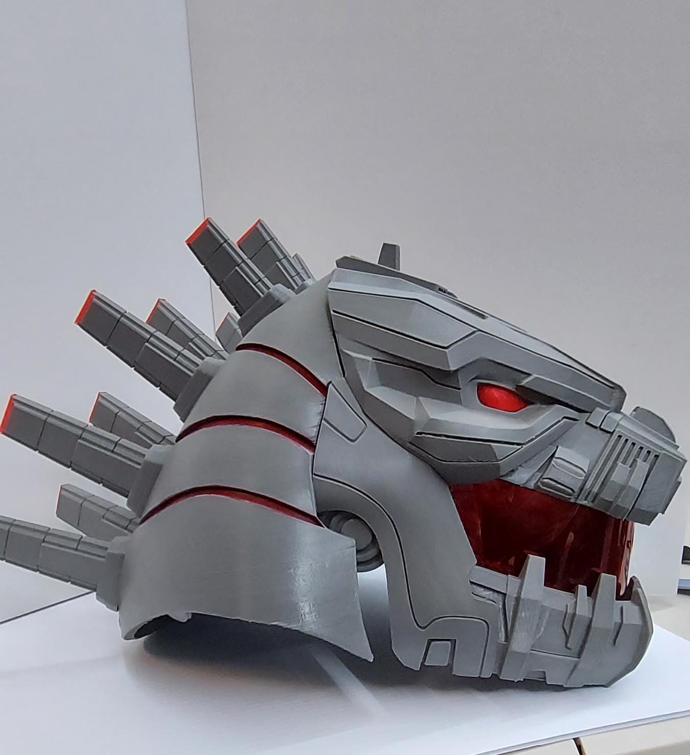 舞レプロ3D Mecha Godzilla 3D Printed Helmet | Light-up Eyes & Spikes