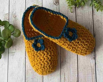 Crochet PATTERN for Easy Slippers, Simple Gift Idea, Handmade Crochet Slippers, Beginner Crochet Pattern