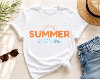 Sommaren kallar T-shirtdesign, strandsemester PNG, sublimeringsgrafik (digital nedladdning)