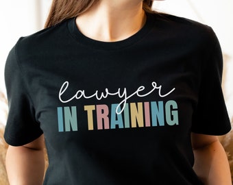 弁護士へのギフトシャツ、女性へのギフト、法律Tシャツ、学生弁護士、面白い学生Tシャツ、法律ギフト、卒業式、女性向け弁護士Tシャツ、卒業式