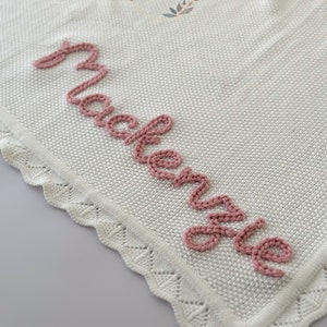 Personalised baby blanket, Hand embroidered blanket, Name blanket, Baby gift, Cotton blanket, Newborn gift, Newborn blanket, Baby shower zdjęcie 3