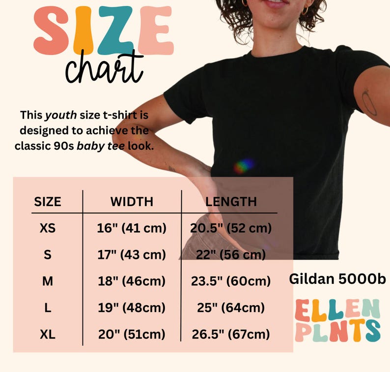 以下が含まれることがあります： 子供用Tシャツのサイズチャートで、幅と長さをインチとセンチメートルで表示しています。チャートには、XS、S、M、L、XLのサイズが含まれています。また、「Gildan 5000b ELLEN PLNTS」というテキストも表示されています。