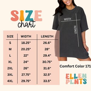 K&ouml;nnte beinhalten: Gr&ouml;&szlig;entabelle f&uuml;r ein T-Shirt mit Ma&szlig;en in Zoll f&uuml;r Breite und L&auml;nge. Die Gr&ouml;&szlig;en reichen von S bis 4XL. Die Tabelle befindet sich auf einem rosa Hintergrund mit den Worten "SIZE chart" in bunten Buchstaben. Der Text "Comfort Color 1717" und ein Logo mit dem Text "ELLEN PLNTS" sind in der rechten unteren Ecke sichtbar.