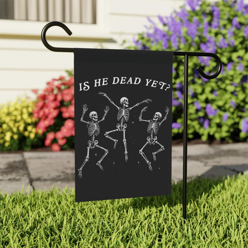 Drapeau de jardin squelette subtil Fuck Trump, drapeau d'Halloween amusant, décoration d'Halloween extérieure libérale, drapeau anti-maga, bannière anti-Trump image 3