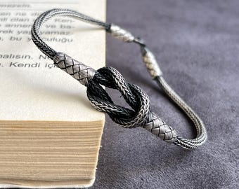 Pulsera de nudo de amor de plata de ley oxidada, joyería trenzada vikinga