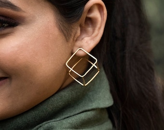 Cube Earrings ~ 3D Square Stud Earrings ~ Geometric Jewelry ~ Minimalist Earrings ~ Brass 18k Gold Earrings ~ Minimal Summer jewelry ~ Gift