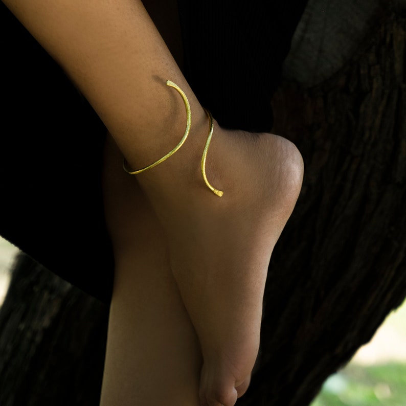 Gold Anklet Minimal Jewelry Contemporary Jewelry Gold Anklet cuff Boho Jewelry Brass jewelry Statement bracelet Gift for her Christmas gift Handmade jewelry Beautiful Gift Gold Jewelry Greek inspired jewelry Ankle Body jewelry for her