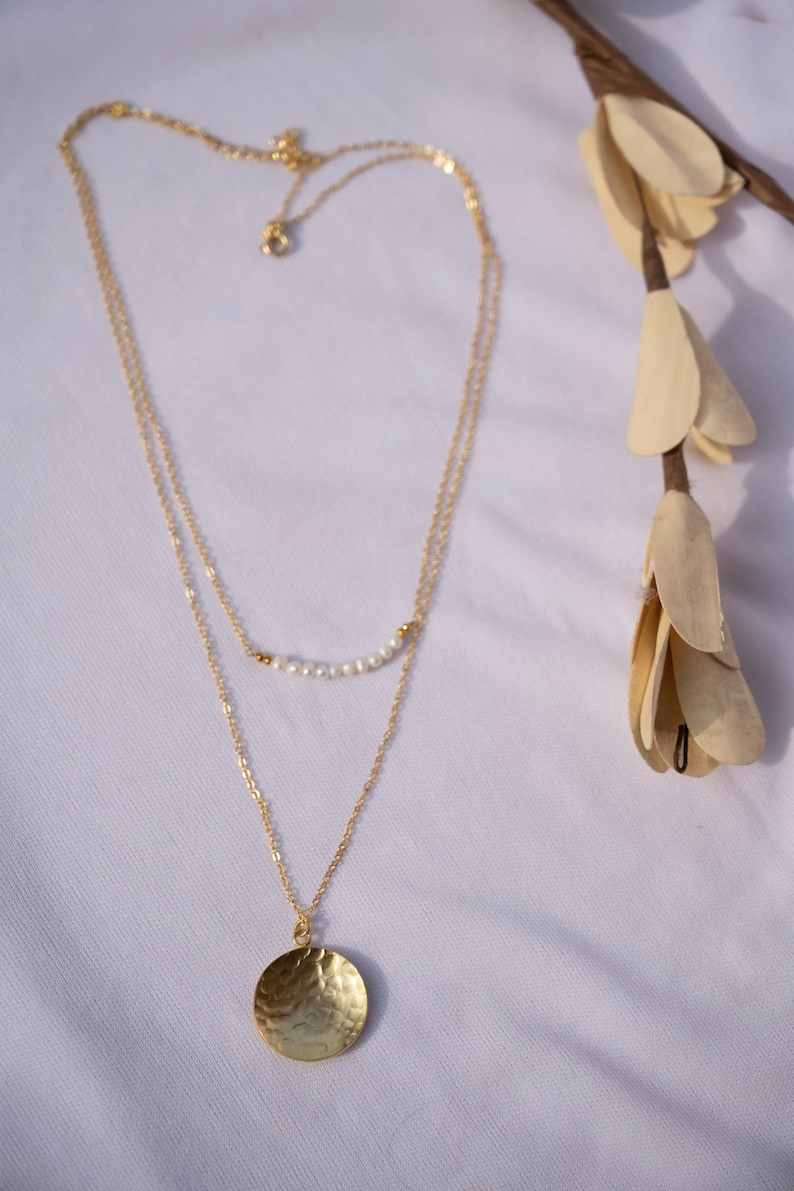 Minimal Jewelry Layering Necklace Pearl Necklace Dainty Jewelry 18k gold necklace Minimalist Jewelry Thanksgiving Gift for her