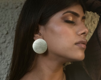 Large disc earrings, Gold Statement earrings, Handmade jewelry, Big Circle stud earrings, Chunky gold earrings, Modern fashion jewelry