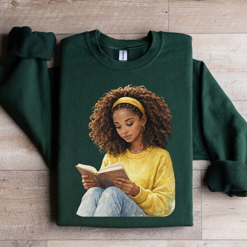 Camiseta del Mes de la Historia Negra, camiseta de chica afro leyendo un libro, sudadera de derechos humanos, sudadera BLM, camiseta de empoderamiento Forest Green