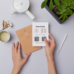 Scan to Pay-Zeichen Bearbeitbar in Canva-Vorlage, kleinen Geschäftsschildern mit QR-Code, Nail Tech Social Media & Google Bewertung QR-Code-Aufklebern