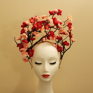 Rosa und Roter Kopfschmuck Kirschblüten Hut Haarschmuck Party Haarband Besondere Anlässe Haarband Hochzeit Fascinator