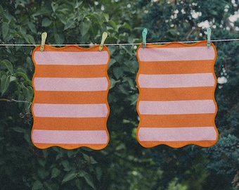 Pink & Orange Striped Wavy Placemats – Set of 2| Wavy Edge Cotton Table Mats | Summer Table Decor | Modern Mediterranean Style