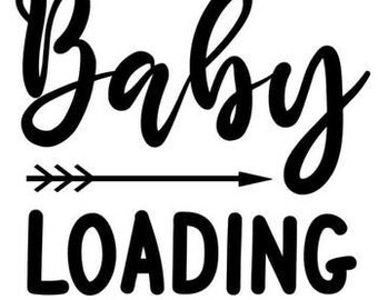 Könnte beinhalten: Schwarzweißes Grafikdesign mit dem Text "Baby Loading" und einem Fortschrittsbalken. Der Fortschrittsbalken ist fast voll.