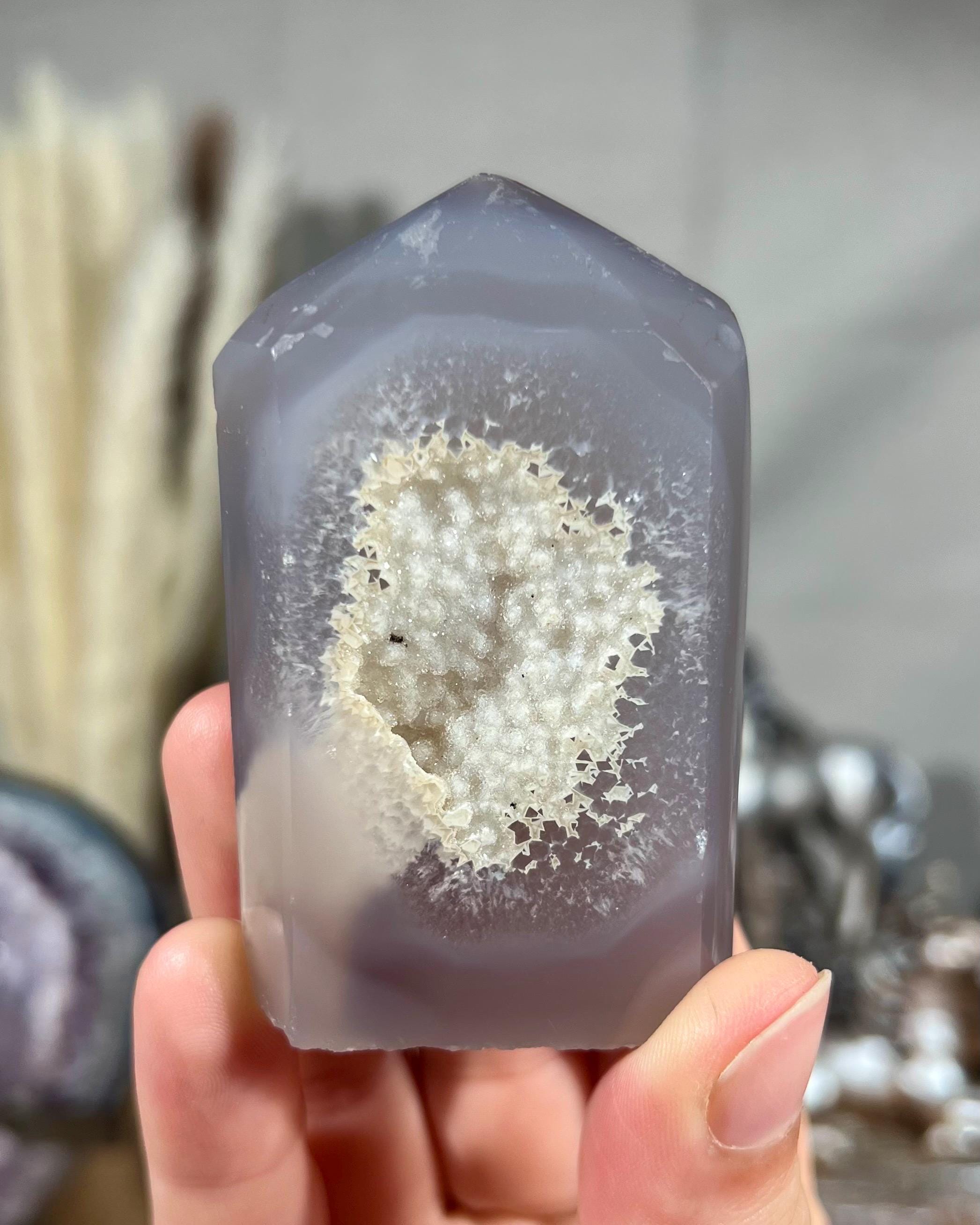 Blau Grau Sugar Druzy Achat Kristallturm
