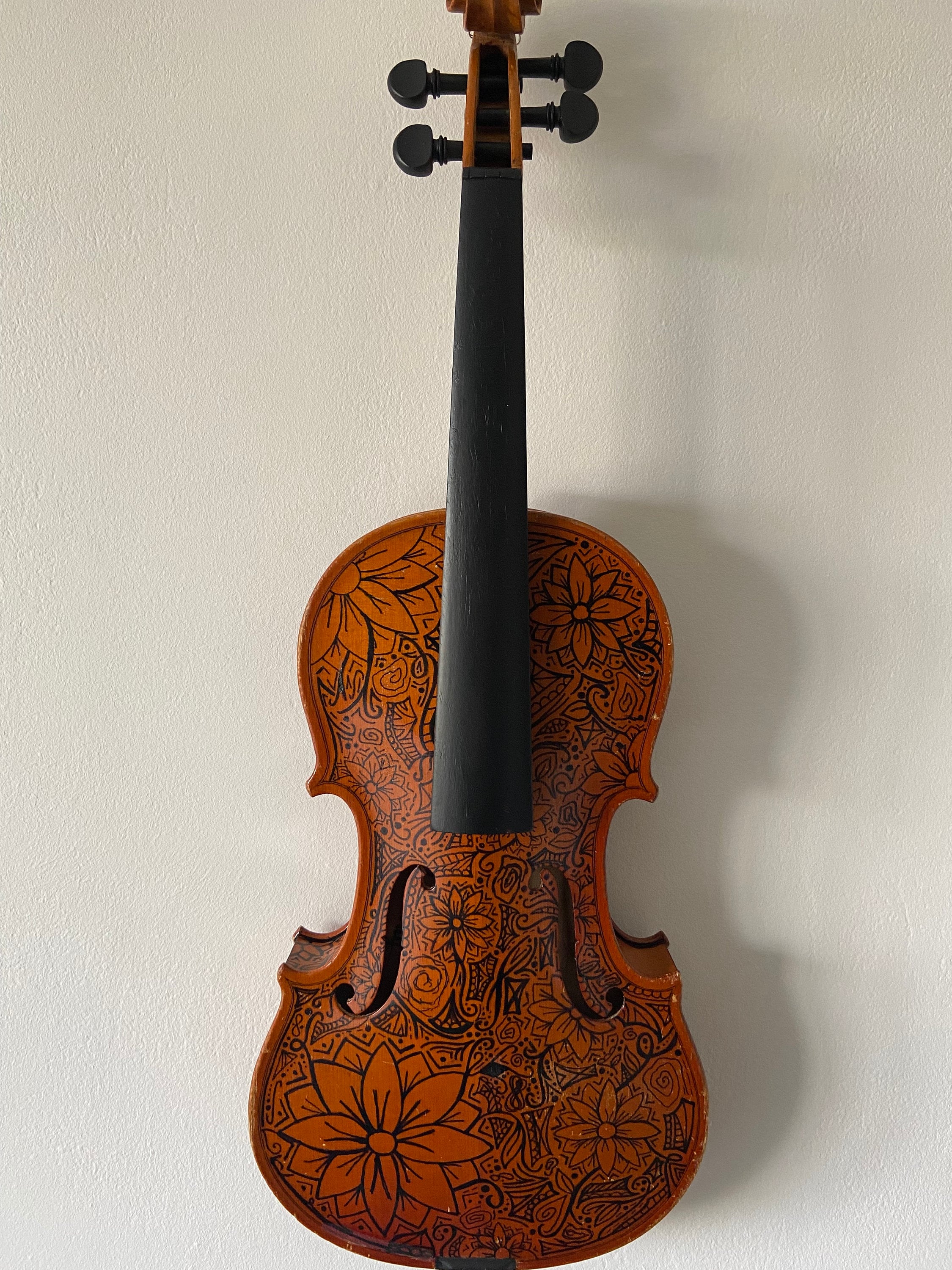 Decorated 4/4 Violin Outfit