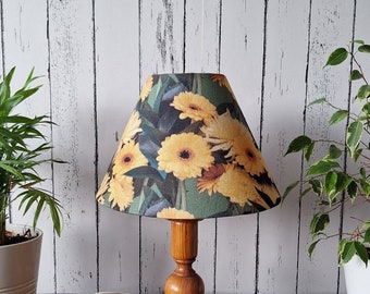 Wunderschöner, handgefertigter Lampenshirm "Sonnenblumen" für Stehlampen oder Tischlampen
