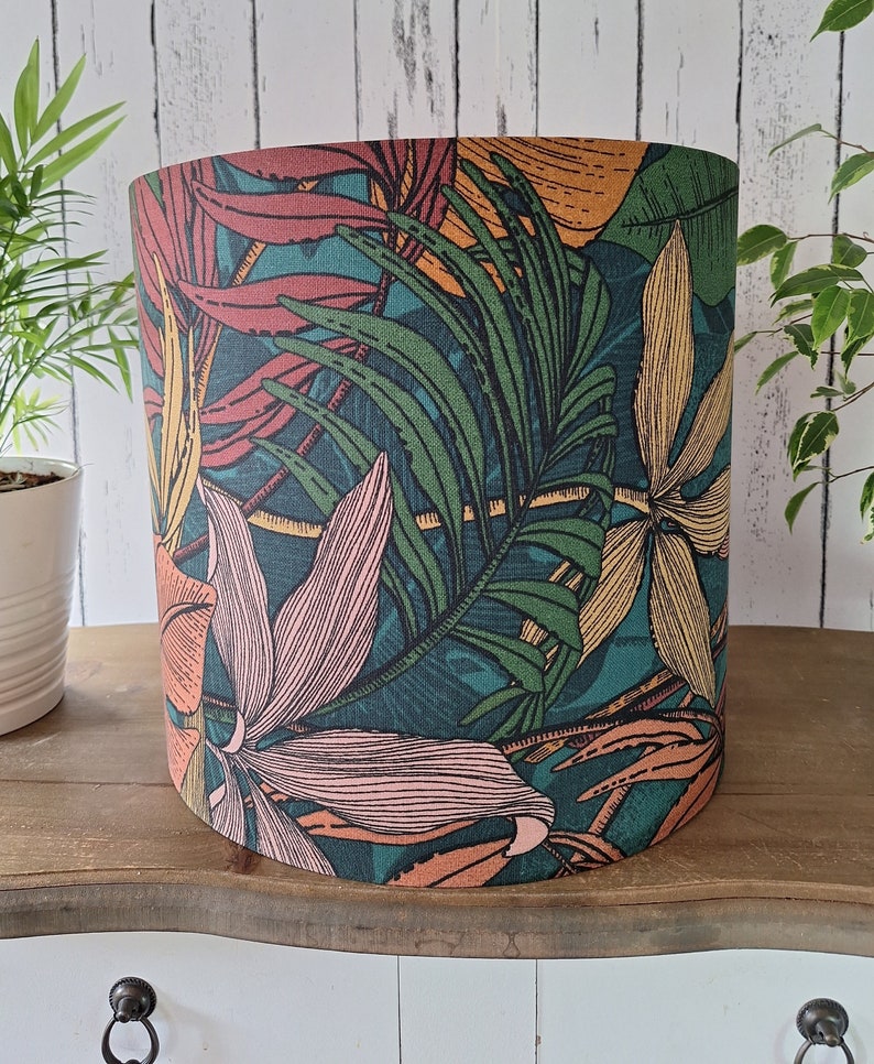 Wunderschöner, handgefertigter Lampenshirm Floral, Jungle, Blätter für Stehlampen, Hängelampen oder Tischlampen Bild 4