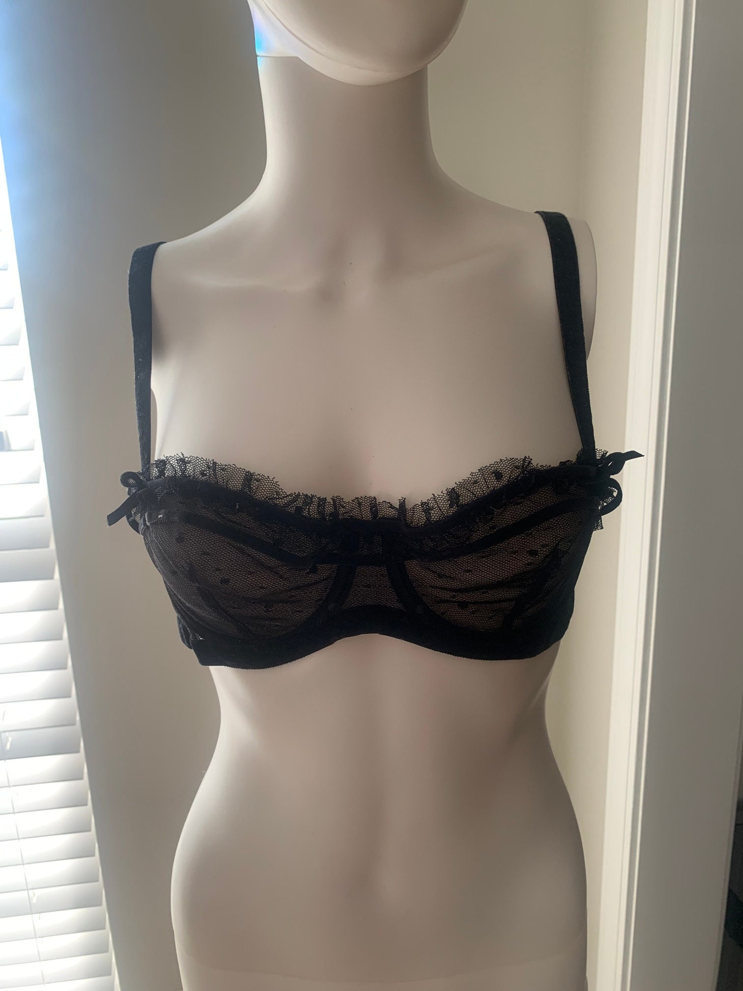 Vintage Shelf Bra 