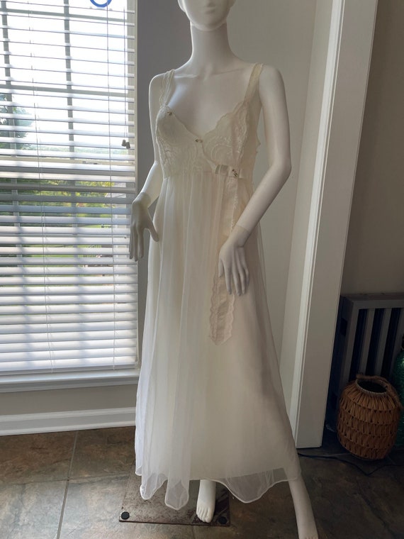Vintage Lingerie Shadowline nightgown size Large Hone… - Gem