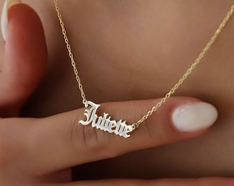 Collar con inicial inglesa antigua en oro, collar con inicial personalizada, estilo gótico, delicado collar con placa de nombre personalizada, regalos personalizados para ella